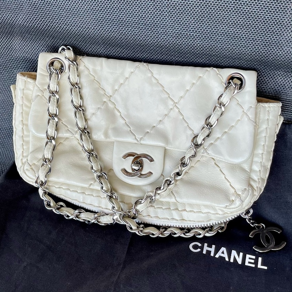 ❌SOLD❌ Chanel Ivory Leather shoulder bag